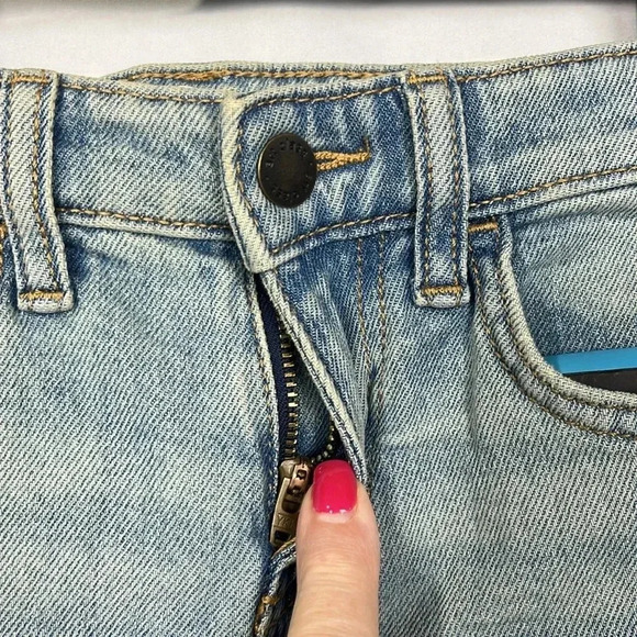 Art Class Boys Jeans 6 Light Wash Relaxed Straight Fit Adj Waist Pockets NWT - Picture 2 of 9